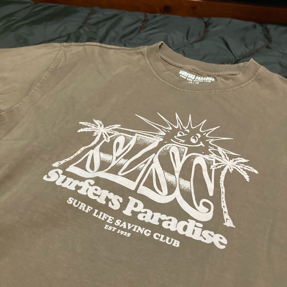 Washed chocolate Cotton On 100% organic cotton Surfers Paradise T-Shirt.